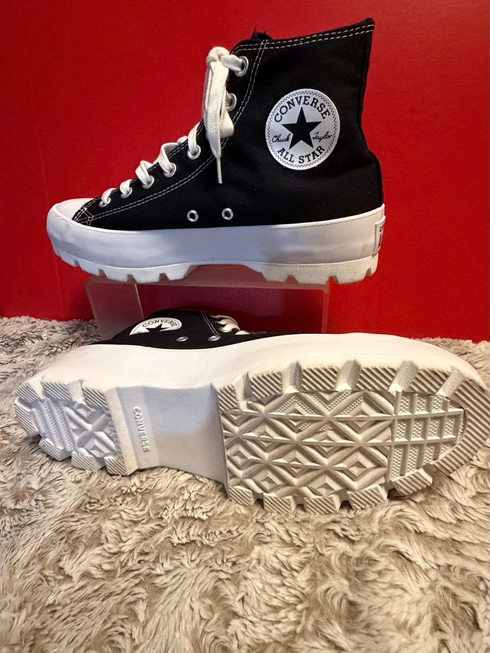 Converse Women’s Converse Chuck Taylor All Star Lugged High-Top Sneakers - Picture 3 of 6